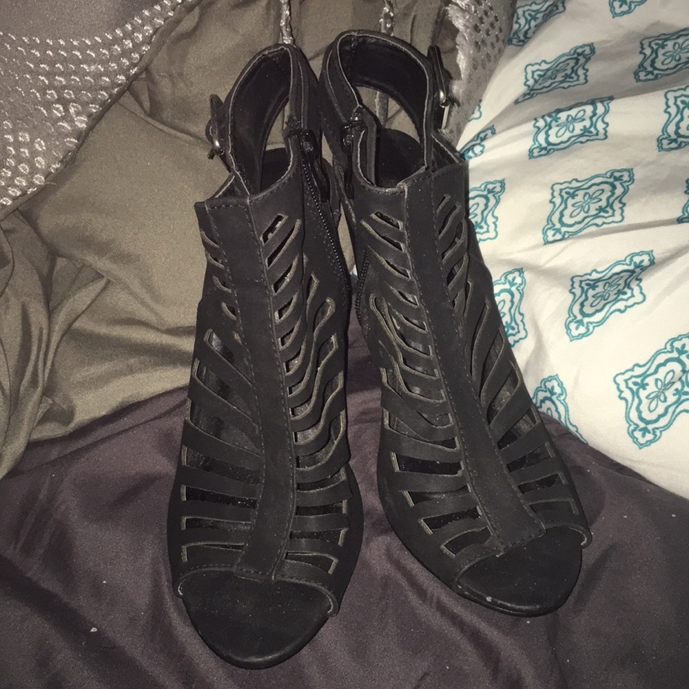 Rue21 ETC! Heels Only worn once!*